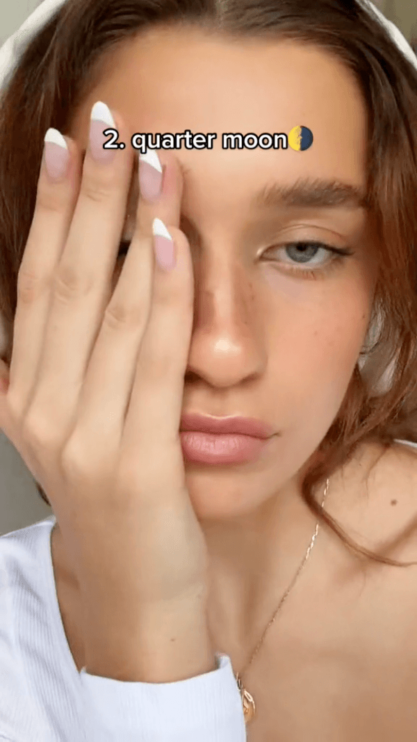 quarter moon🌗_1