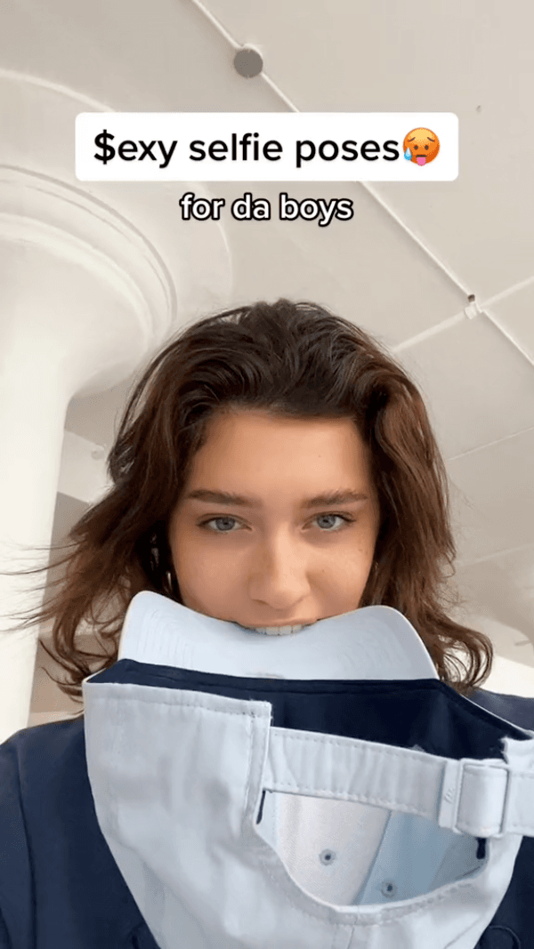 $exy selfie posesπ₯΅