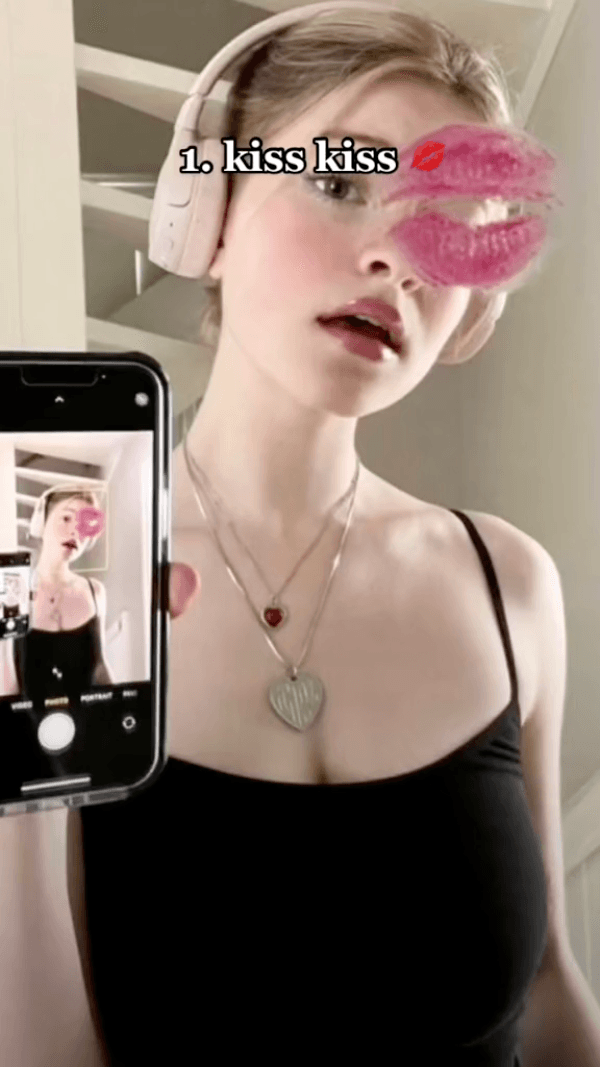 kiss kiss 💋_1